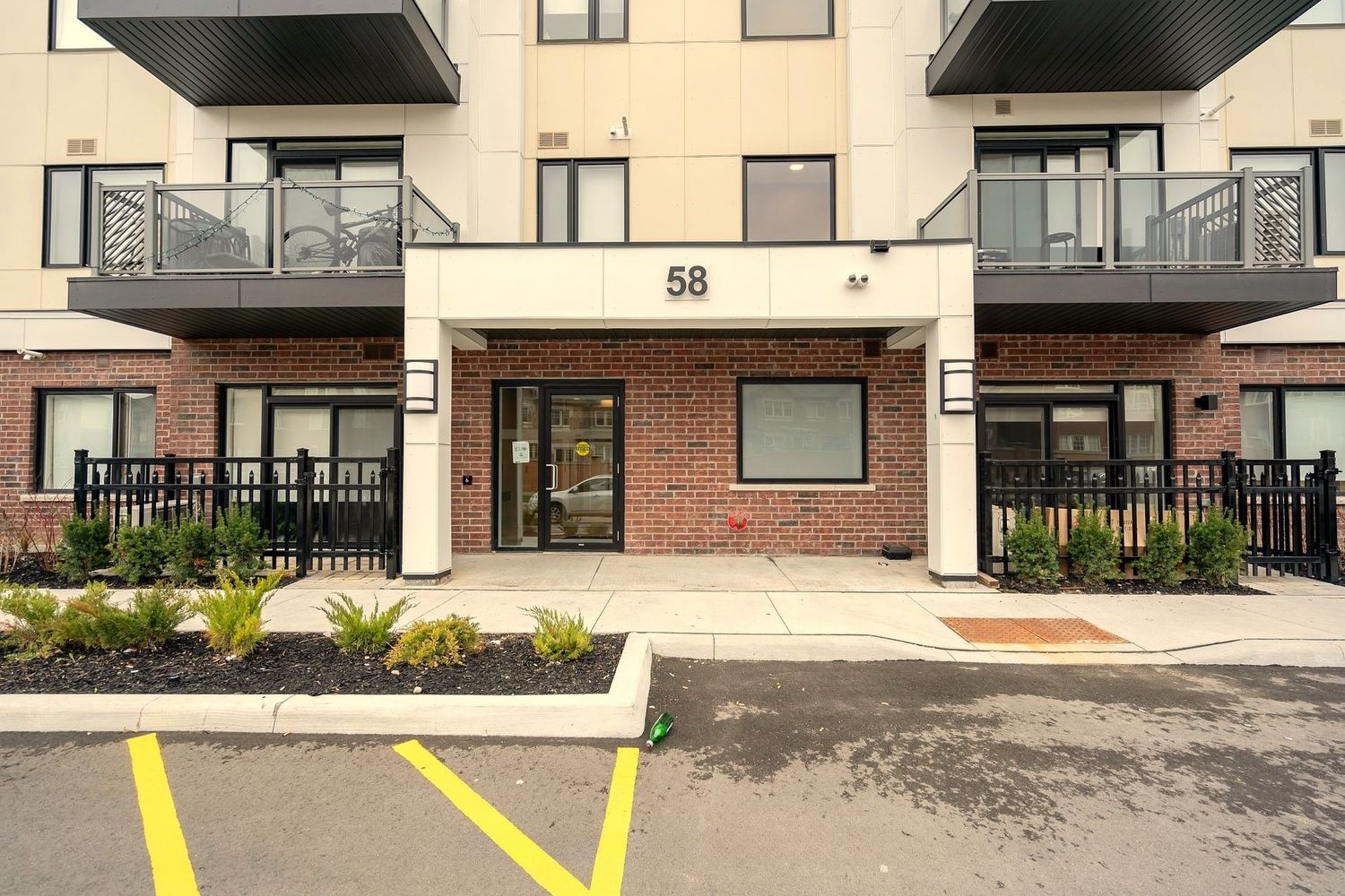 58-62 Sky Harbour Drive. Olivia Marie Gardens II is located in  Brampton, Toronto - image #4 of 5