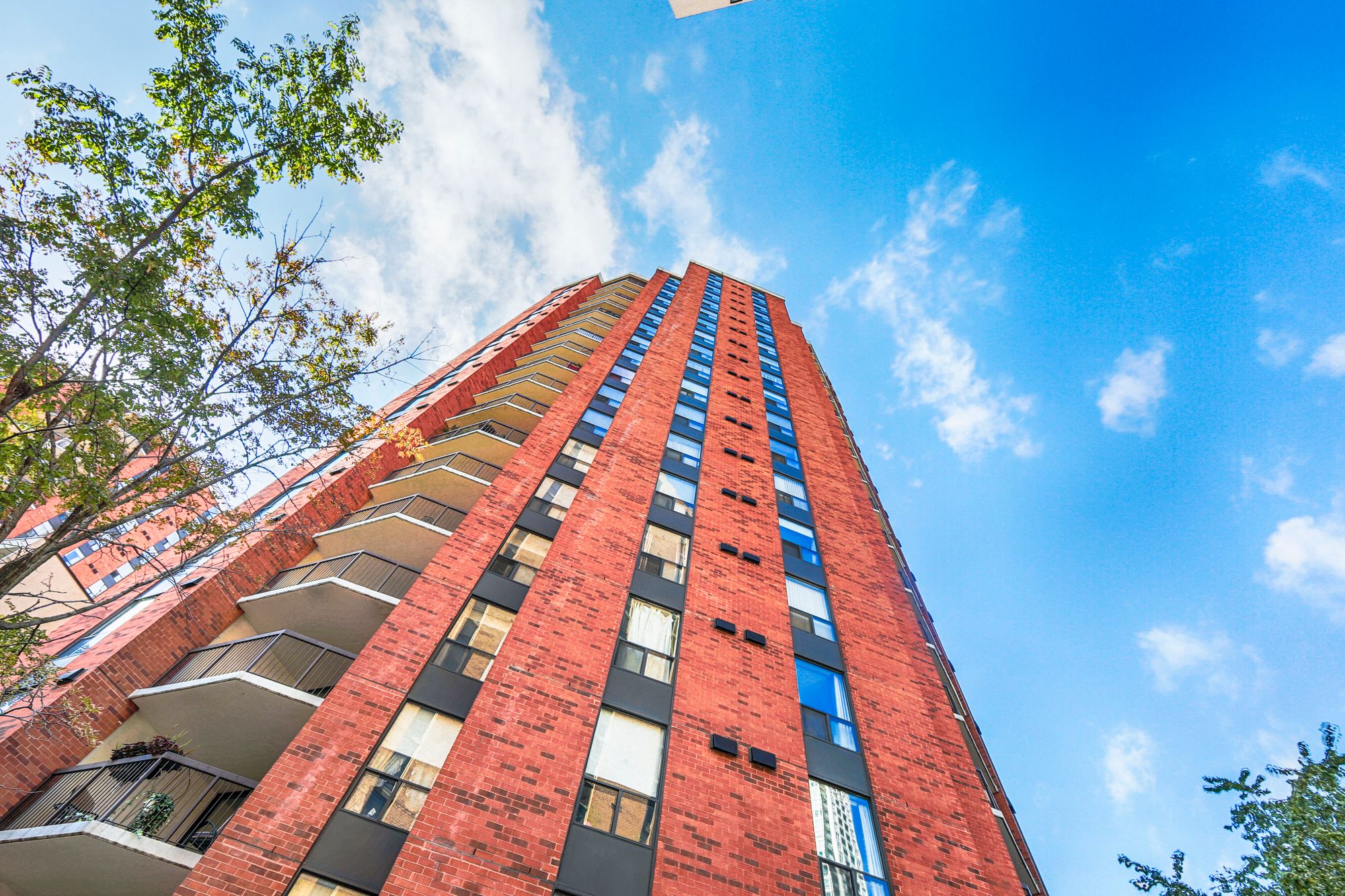 77 Maitland Pl Celebrity Place 4 Condos for Sale & 1 Unit for Rent strata.ca 77 Maitland Pl Celebrity Place 4 Condos for Sale & 1 Unit for Rent strata.ca