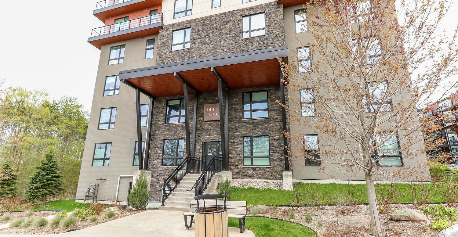 300-306 Essa Road. The Gallery Condominiums is located in  Barrie, Toronto - image #2 of 5