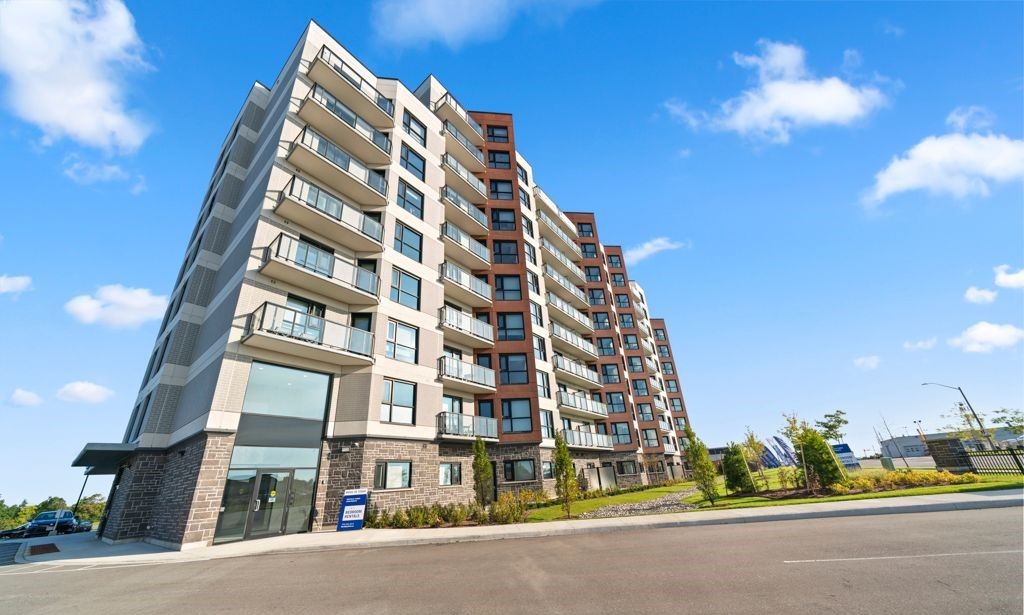 30 Hanmer Street. Bayfield Tower Apartments is located in  Barrie, Toronto - image #2 of 5