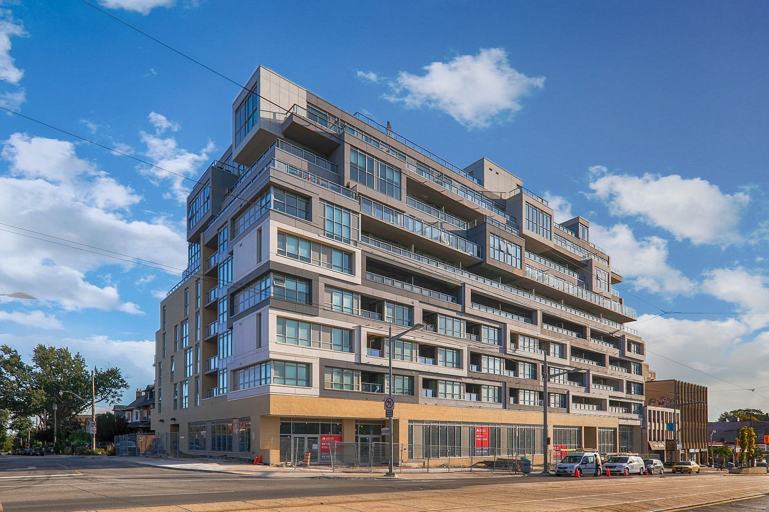 829-835 St Clair Avenue W. The Nest Condos is located in  Midtown, Toronto - image #1 of 2