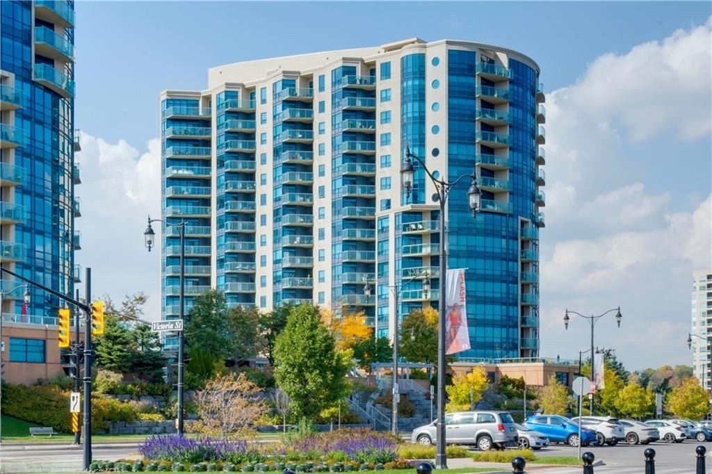 37 Ellen Street. Nautica Condo Community is located in  Barrie, Toronto - image #1 of 9