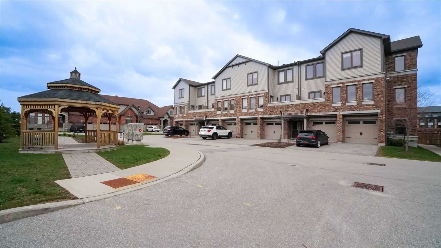 39 Kay Crescent. 39 Kay Crescent is located in  Guelph, Toronto - image #1 of 2