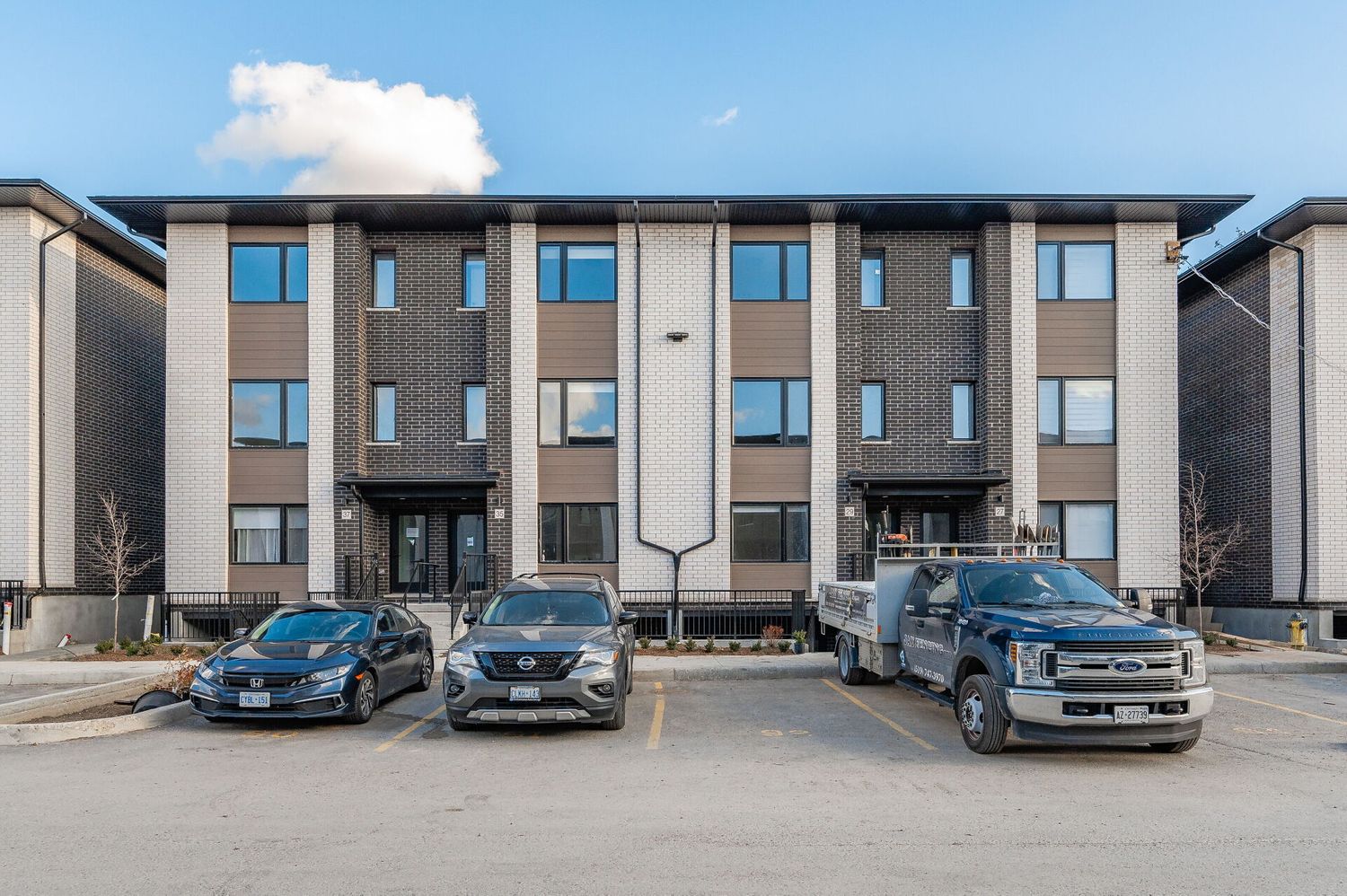 1-41 Lily Lane. Pulse Townes is located in  Guelph, Toronto - image #1 of 4