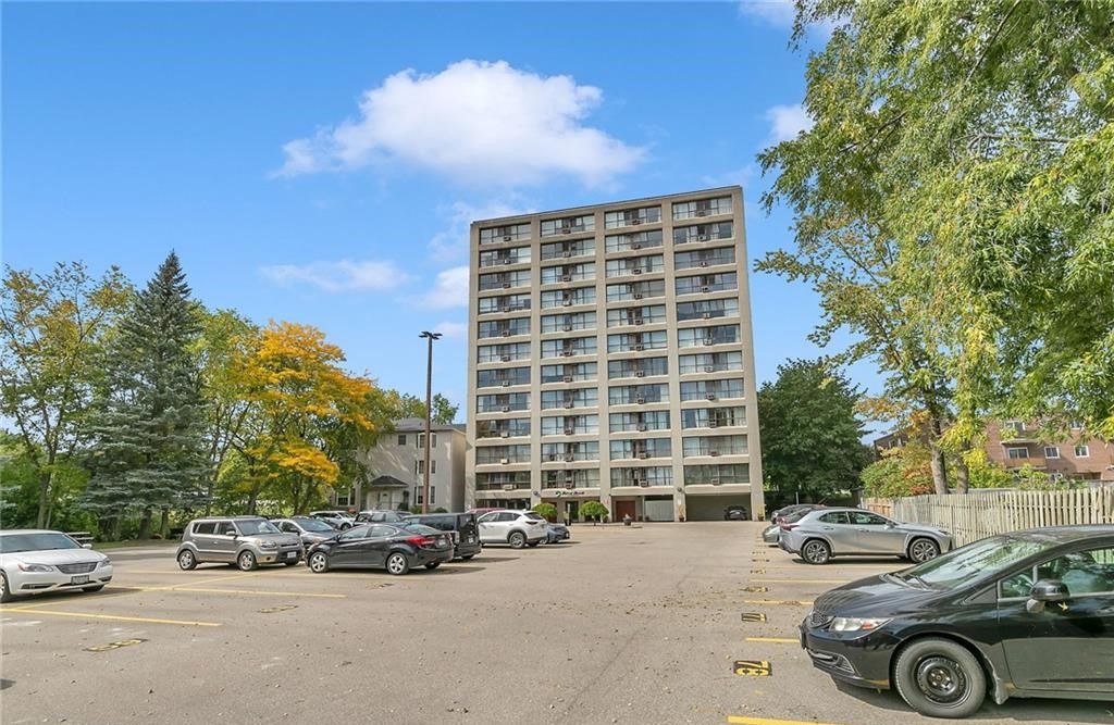 358 Waterloo Avenue. Silver Brook Condos is located in  Guelph, Toronto - image #2 of 7