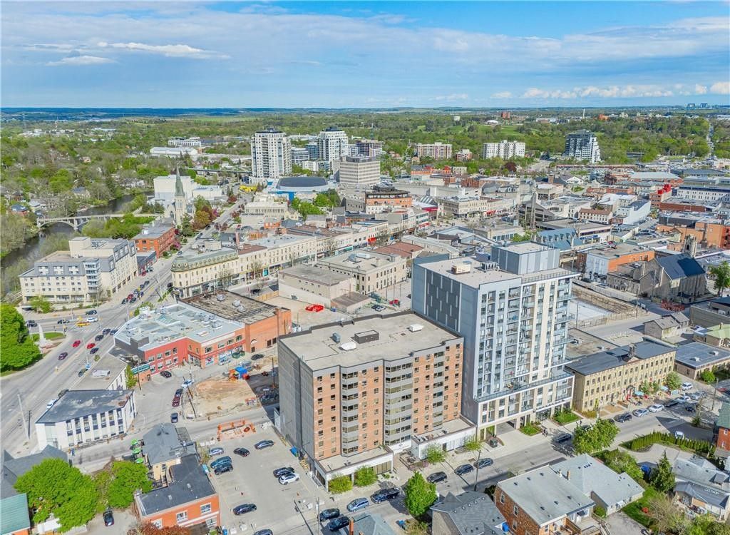 60-64 Baker Street. Wyndamere Place Condos is located in  Guelph, Toronto - image #3 of 6