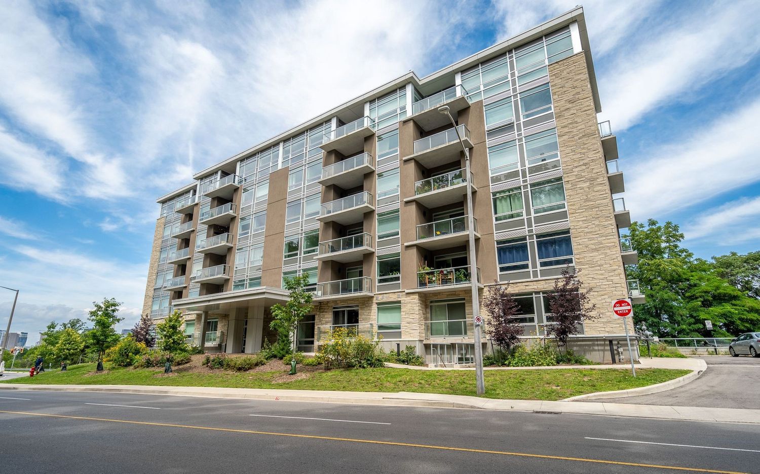 479 Charlton Avenue. Vista Condos on Charlton is located in  Hamilton, Toronto - image #1 of 7