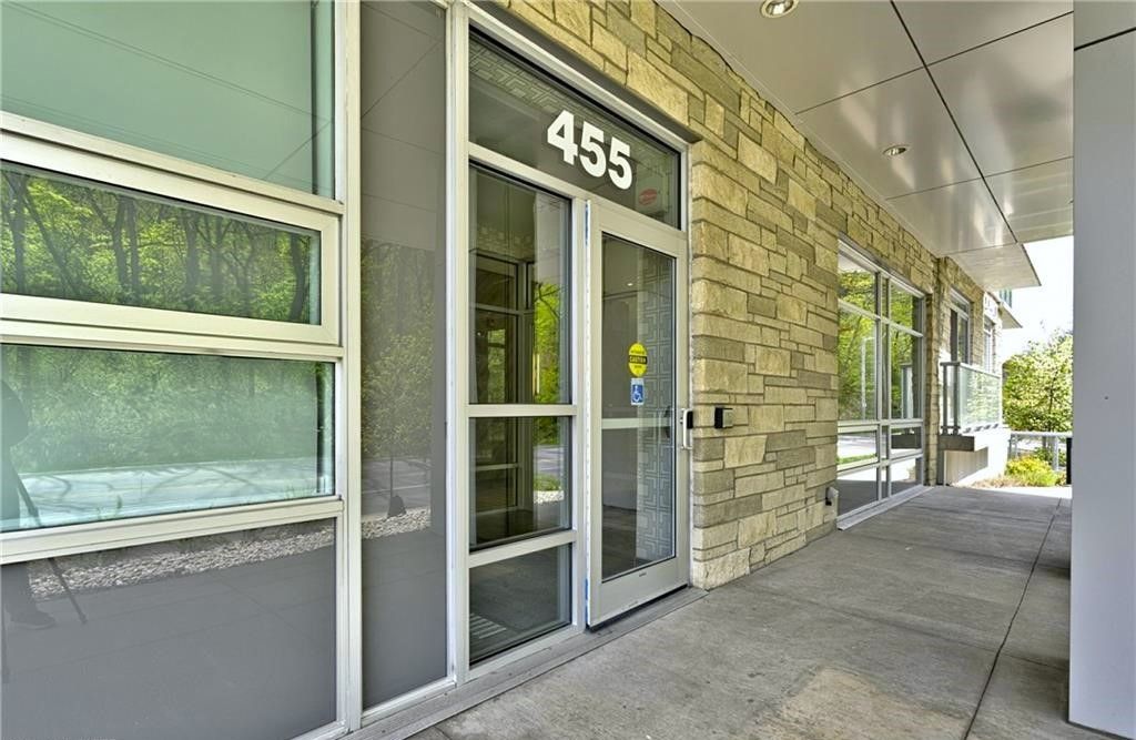 479 Charlton Avenue. Vista Condos on Charlton is located in  Hamilton, Toronto - image #4 of 7