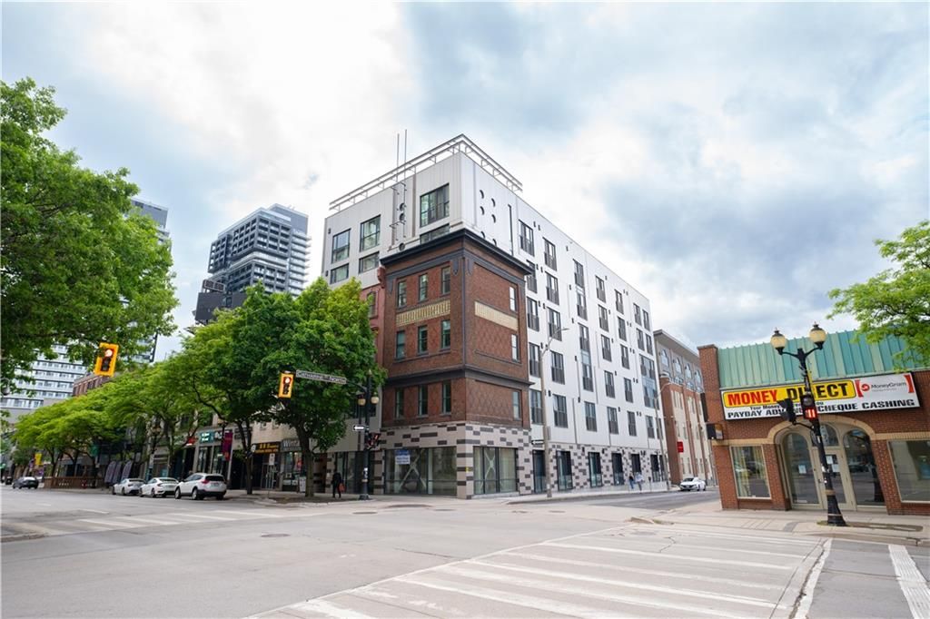 121 King Street. Gore Park Lofts is located in  Hamilton, Toronto - image #1 of 2