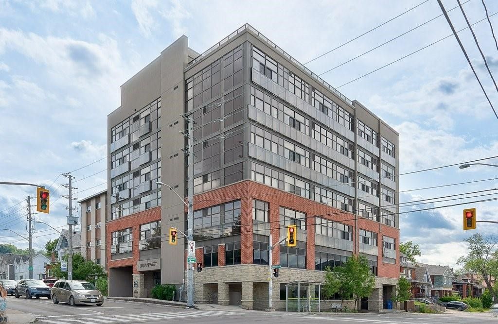 427 Aberdeen Avenue. Urban West is located in  Hamilton, Toronto - image #1 of 5