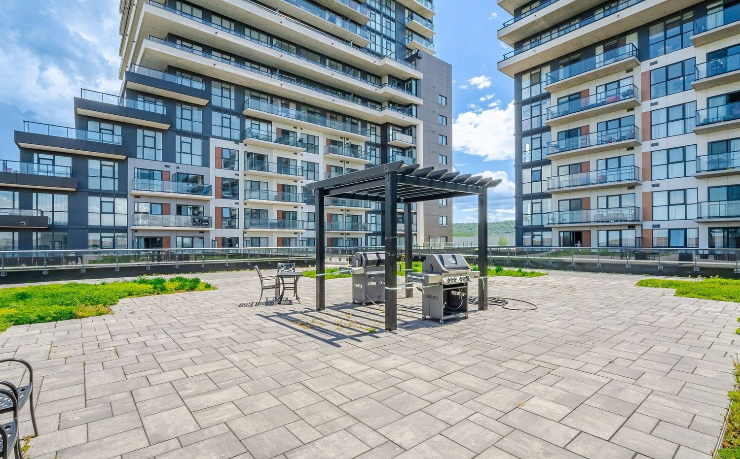 560 North Service Road. LJM Waterview Condominiums Grimsby is located in  Grimsby, Toronto - image #11 of 11