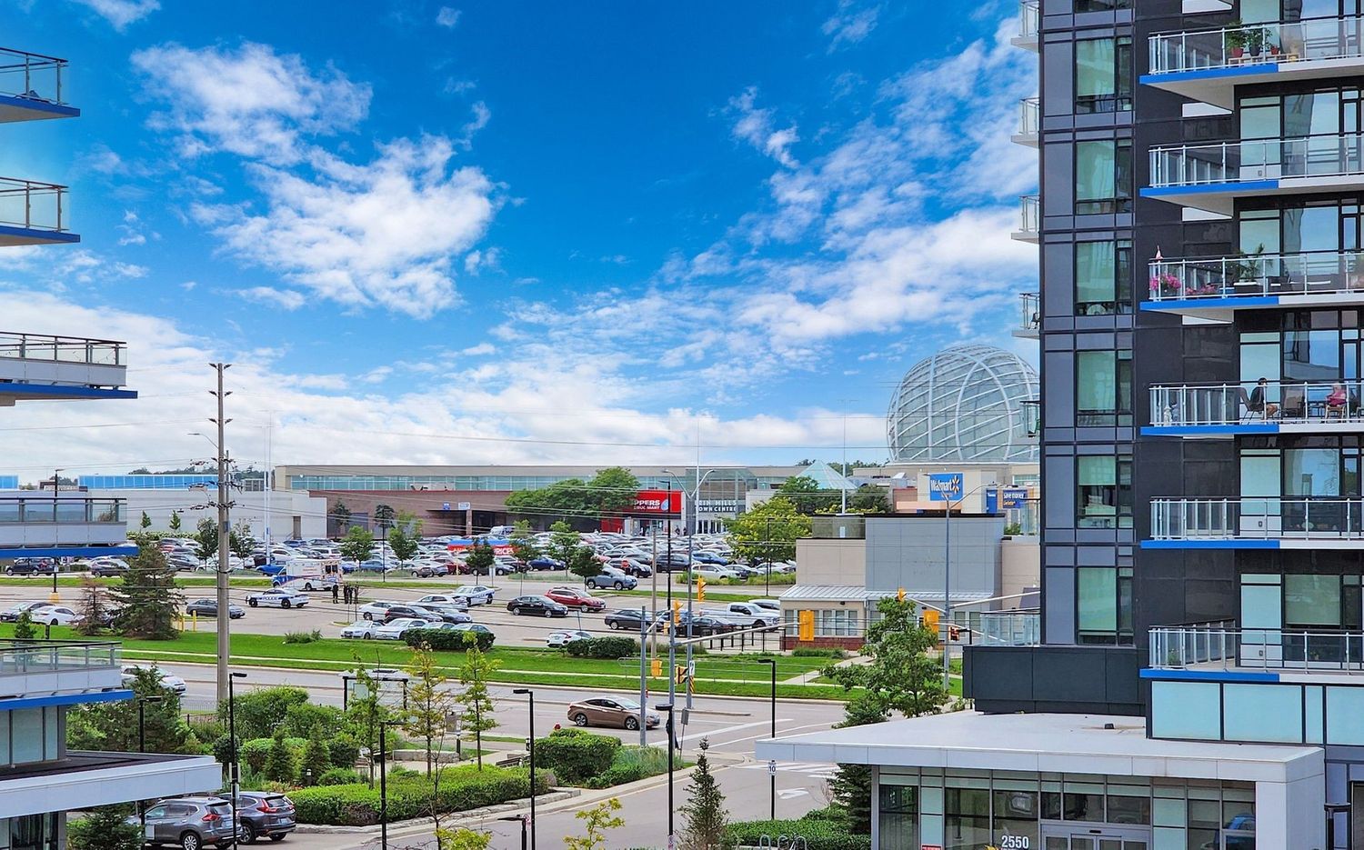 2530 Eglinton Avenue West. Parc Towns is located in  Mississauga, Toronto - image #3 of 7