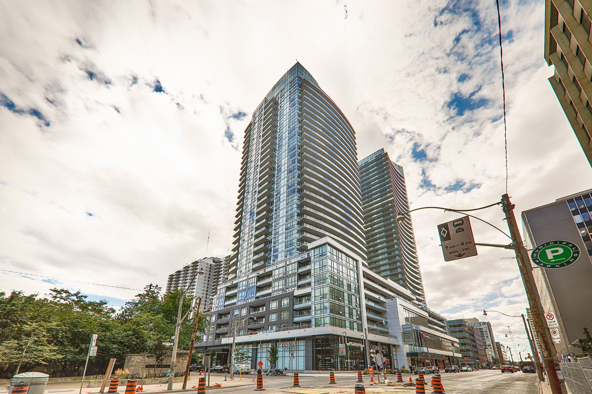 89 Dunfield Ave The Madison at Yonge and Eglinton 12 Condos for Sale & 8 Units for Rent