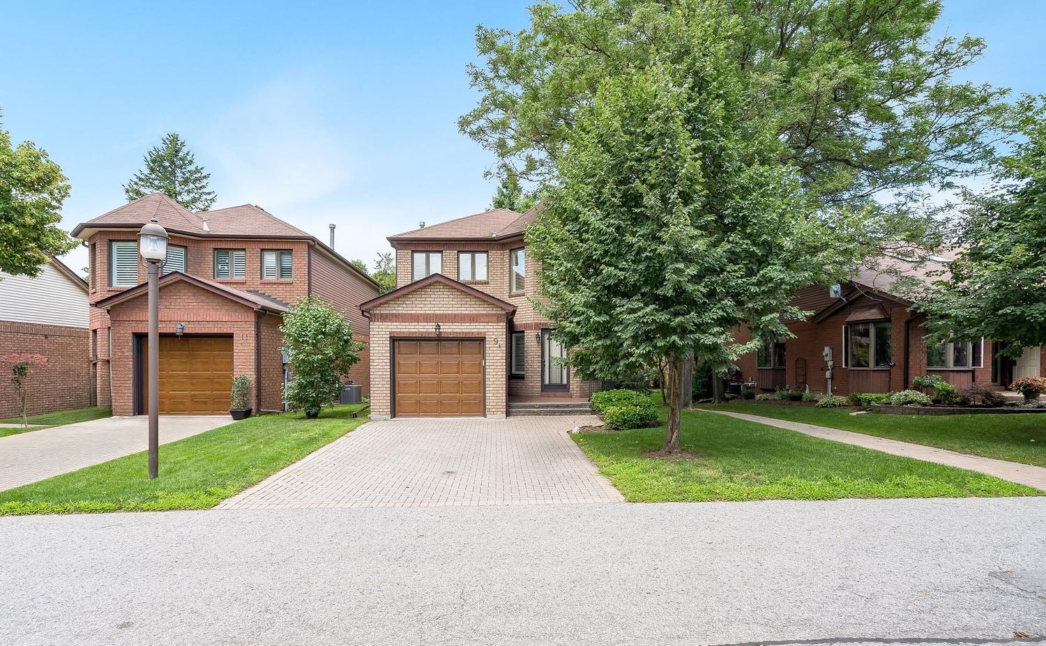 9 Briarwood Drive. 9 Briarwood Drive is located in  New Tecumseth, Toronto - image #2 of 4