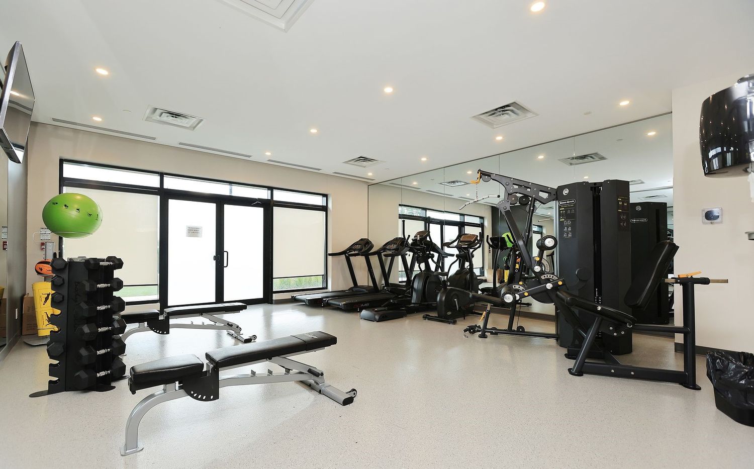 3265 Carding Mill Trail. 3265 Carding Mill Trail is located in  Oakville, Toronto - image #4 of 7