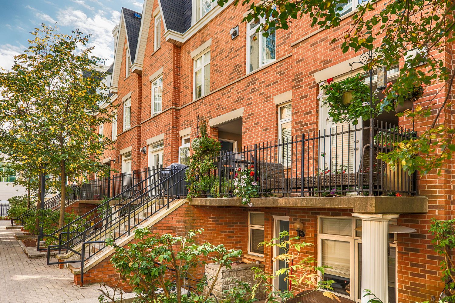 98-108 Redpath Avenue. Redpath Townhomes is located in  Midtown, Toronto - image #5 of 6