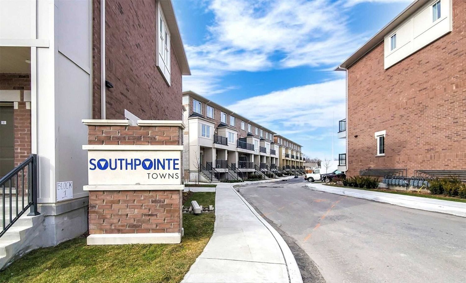 490 Beresford Path. Southpointe Towns is located in  Oshawa, Toronto - image #2 of 3