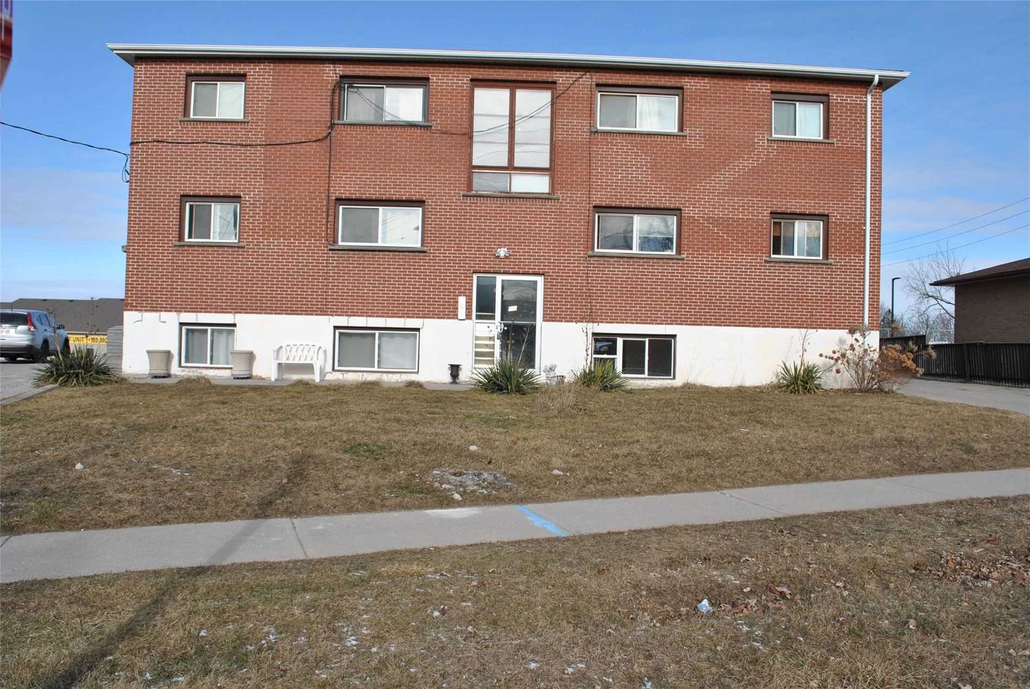 390 Dean Avenue. 390 Dean Avenue is located in  Oshawa, Toronto