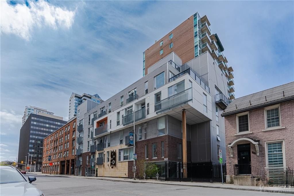 360 Cumberland Street. 360 Lofts is located in  Ottawa, Toronto - image #1 of 4