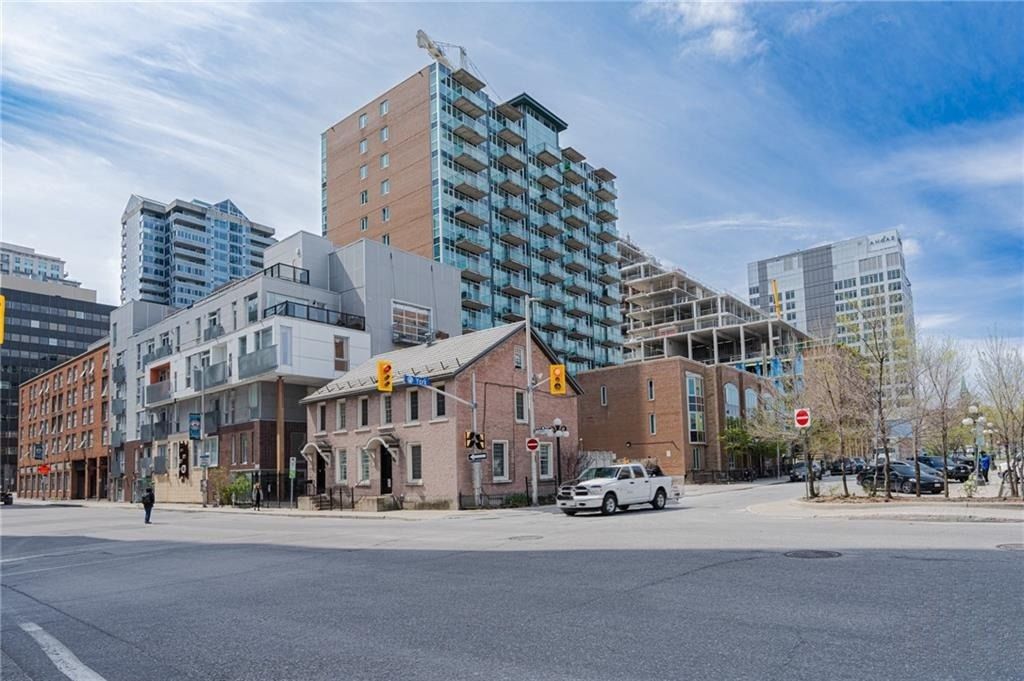 360 Cumberland Street. 360 Lofts is located in  Ottawa, Toronto - image #2 of 4