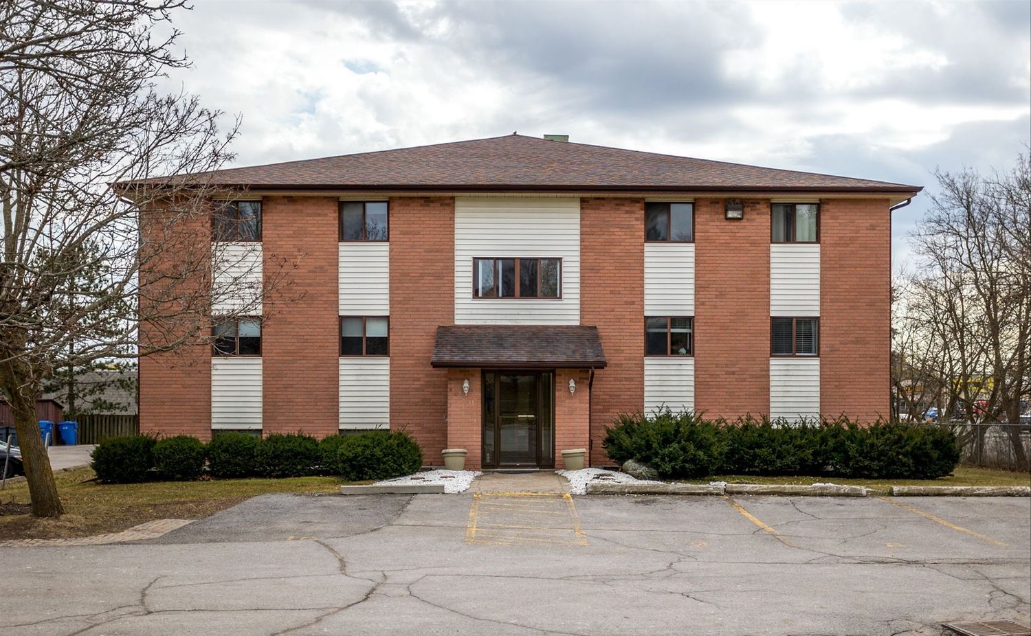 1429 Clearview Drive. Mapleridge Terrace is located in  Peterborough, Toronto - image #1 of 4