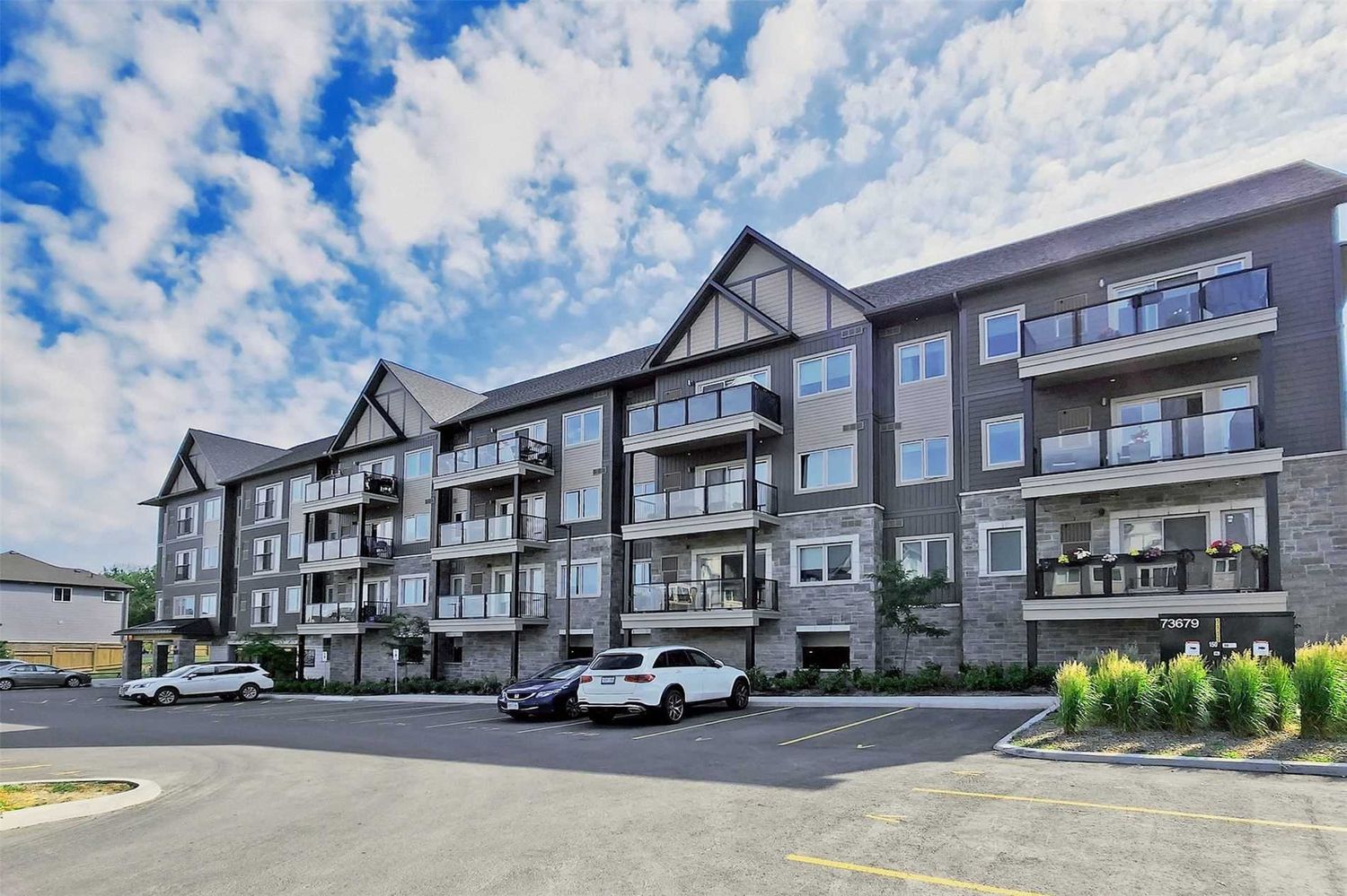 344 Florence Drive. Parkwest Condos is located in  Peterborough, Toronto - image #1 of 3