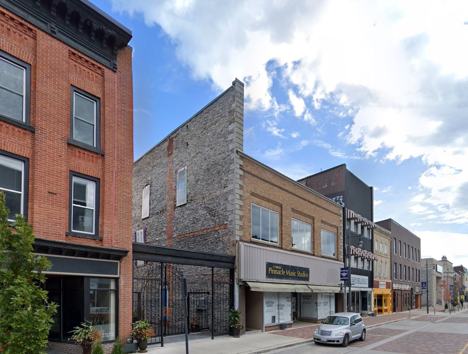 261 Front Street. 261 Front Street is located in  Belleville, Toronto - image #1 of 2