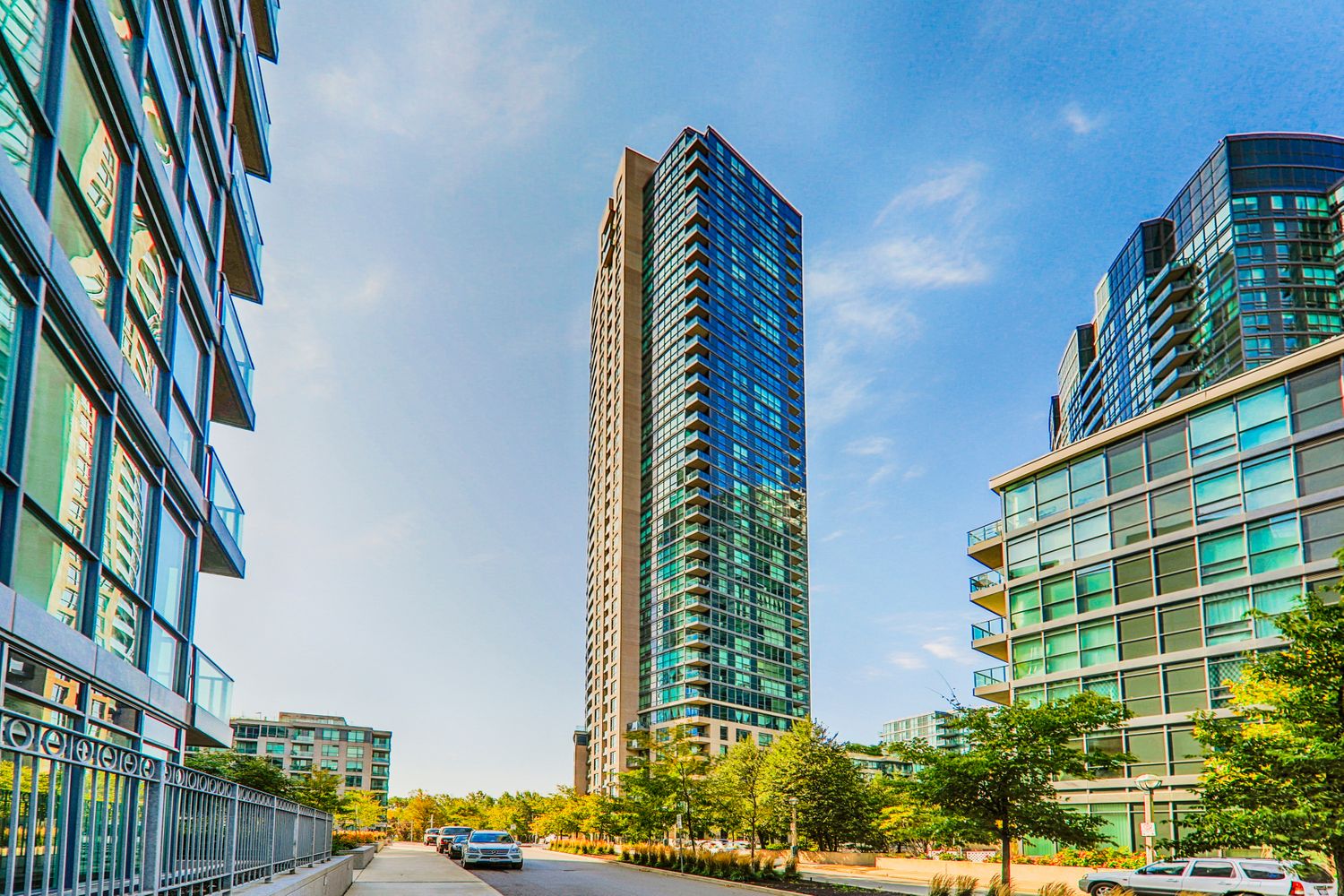 219 Fort York Boulevard. Aquarius at Waterpark City is located in  Downtown, Toronto - image #1 of 5
