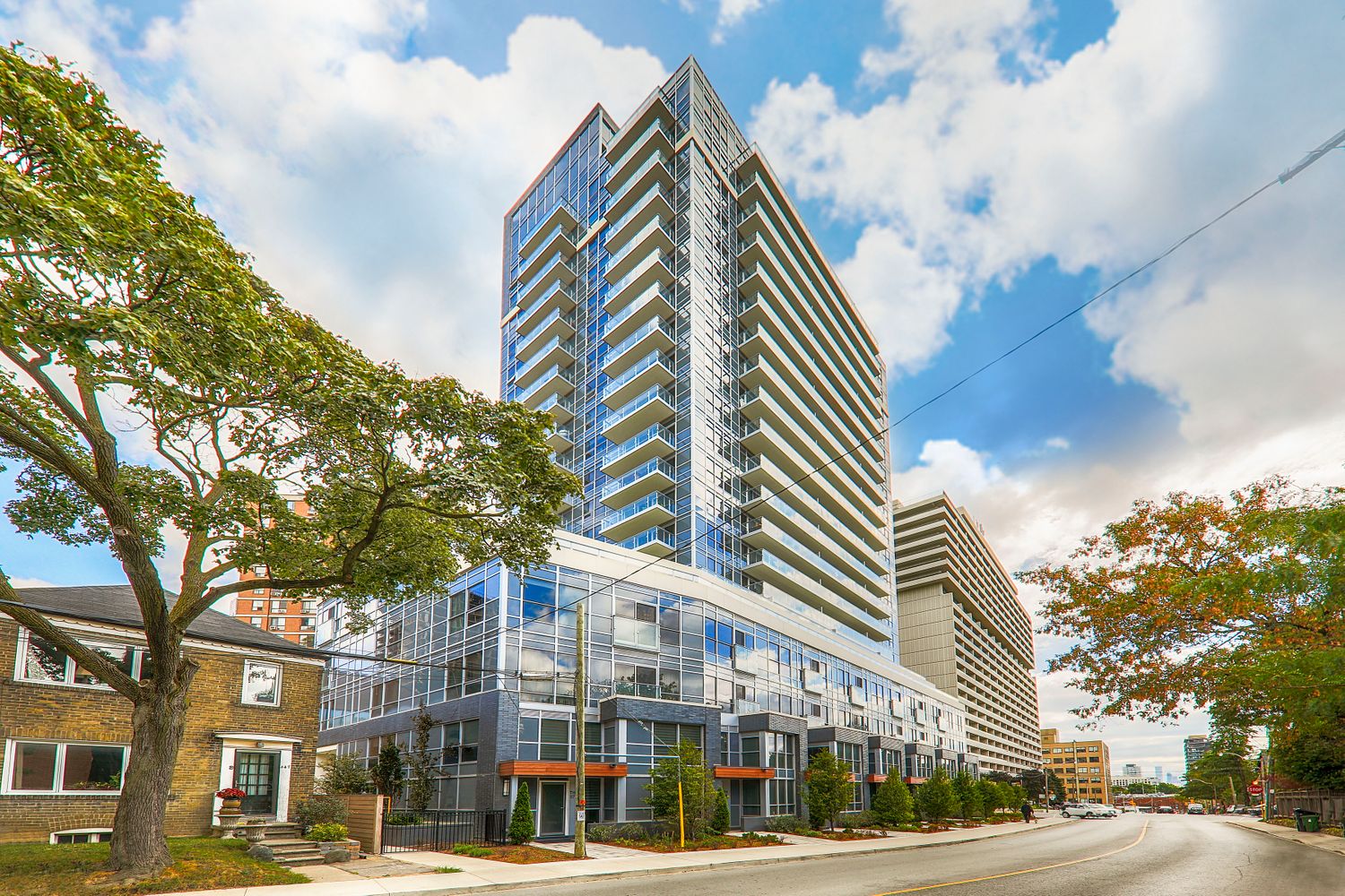 58 Orchard View Boulevard. Neon Condos is located in  Midtown, Toronto - image #2 of 4