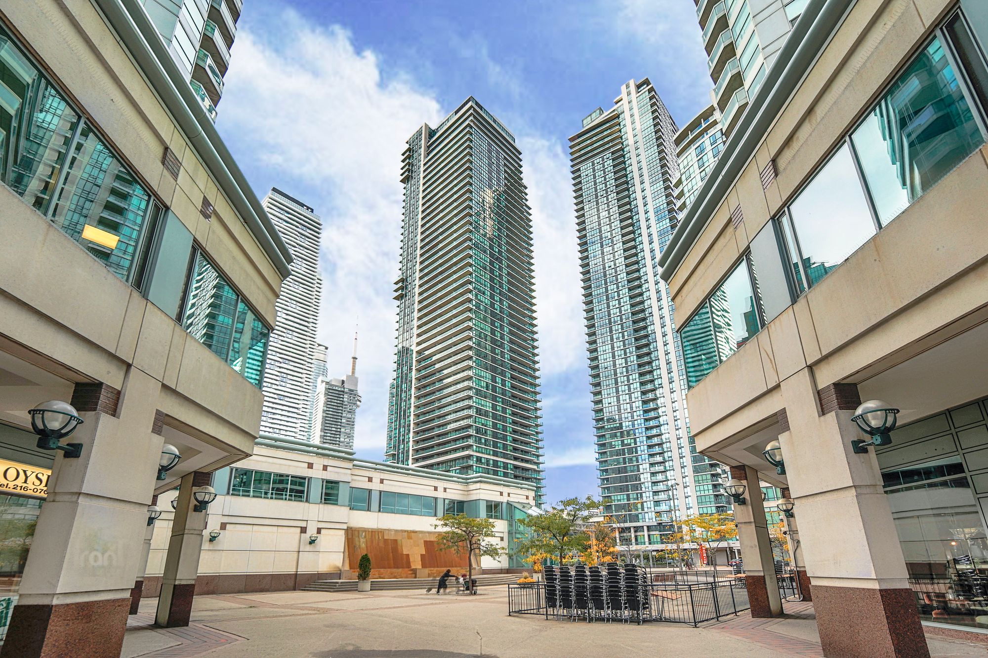 33 Bay St 33 Bay at Pinnacle 3 Condos for Sale & 5 Units for Rent