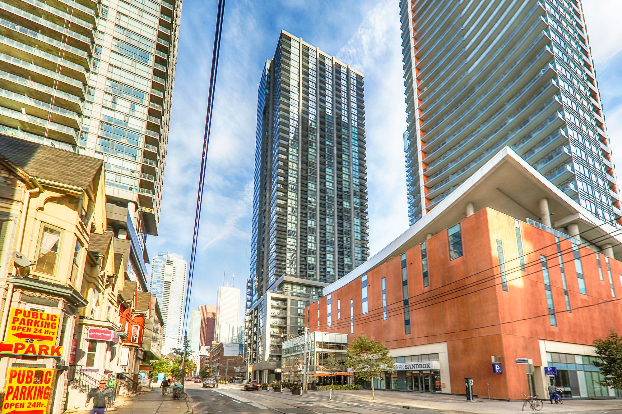 295 Adelaide St W The Pinnacle on Adelaide 1 Bed 1 Bath Unit
