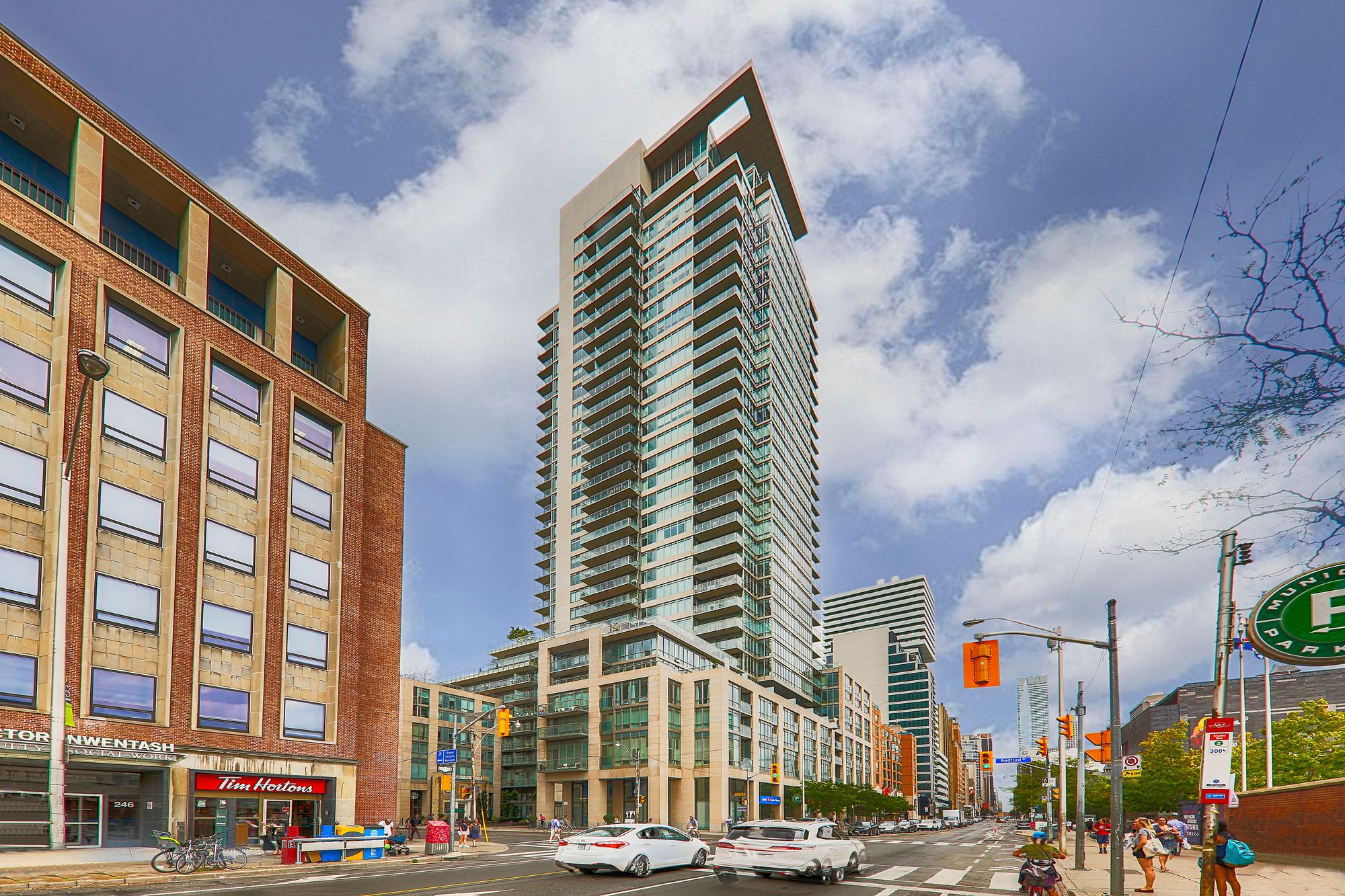 1 Bedford Rd, unit 1702 for sale in The Annex - image #1
