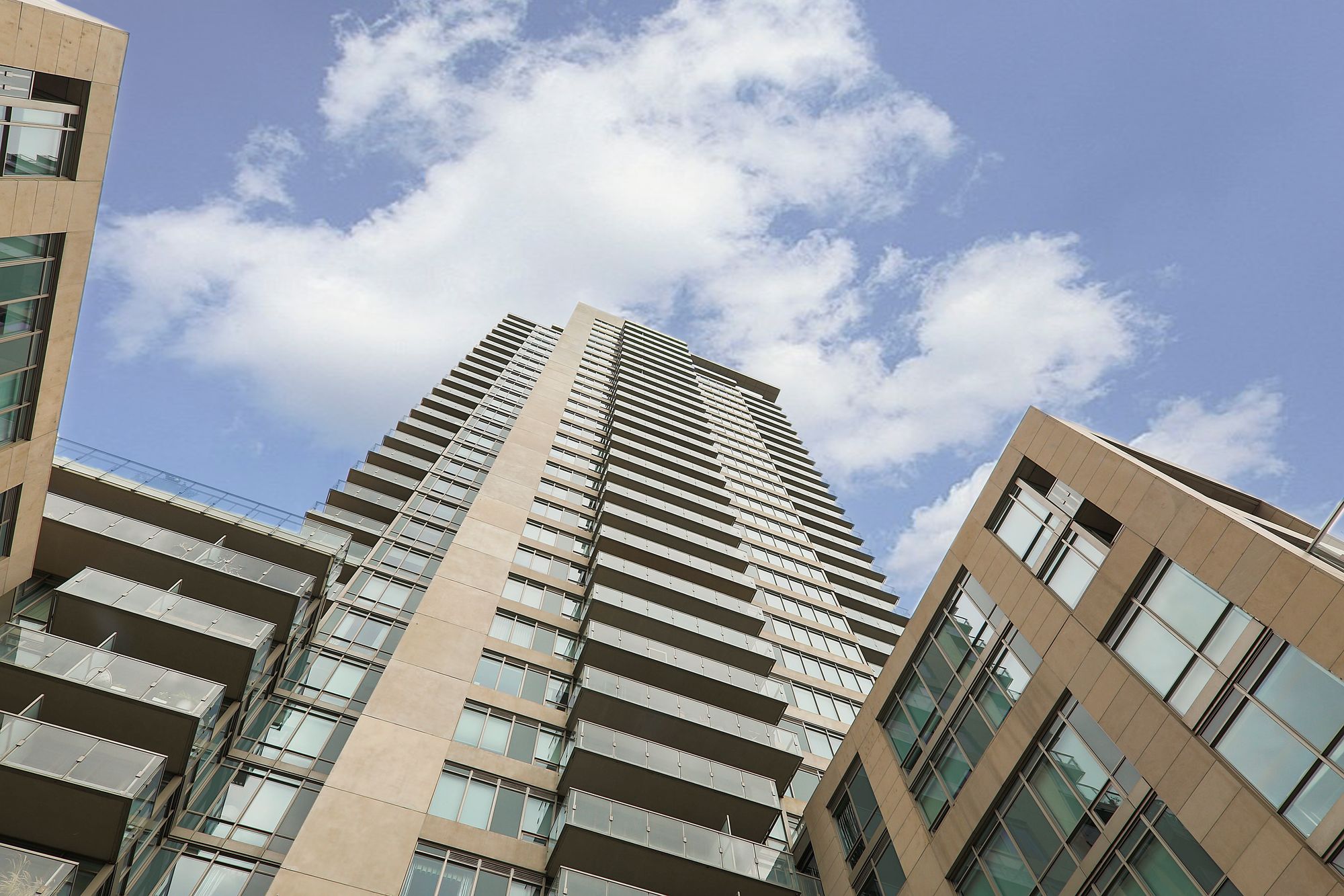 1 Bedford Rd. This condo at One Bedford is located in  Downtown, Toronto - image #3 of 5 by Strata.ca