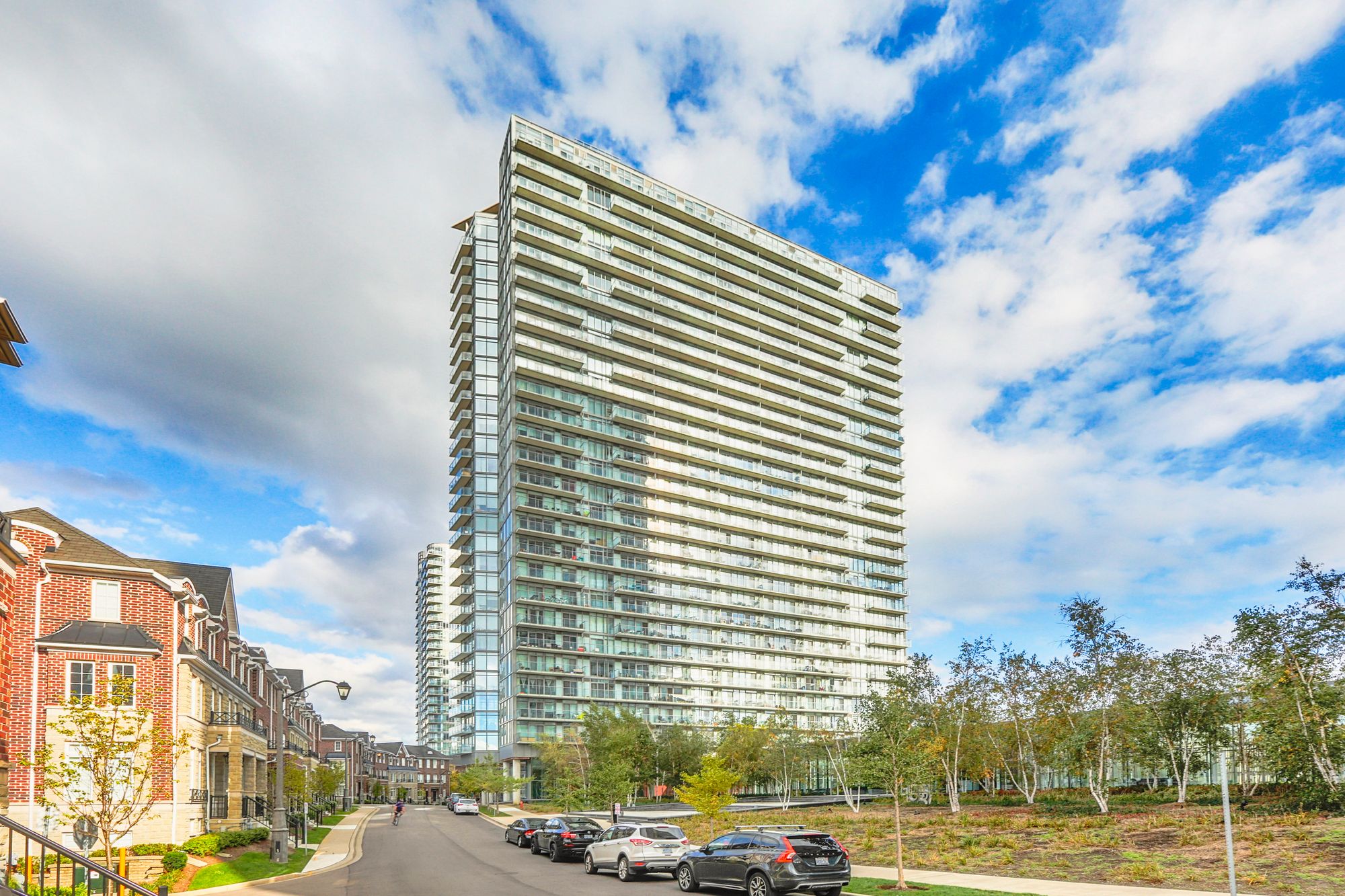 103 The Queensway Ave, unit 411 for rent in High Park | Swansea - image #1