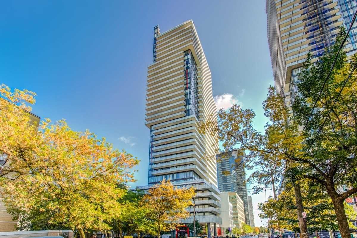 185 Roehampton Ave. This condo at 155 Redpath Condos is located in  Midtown, Toronto