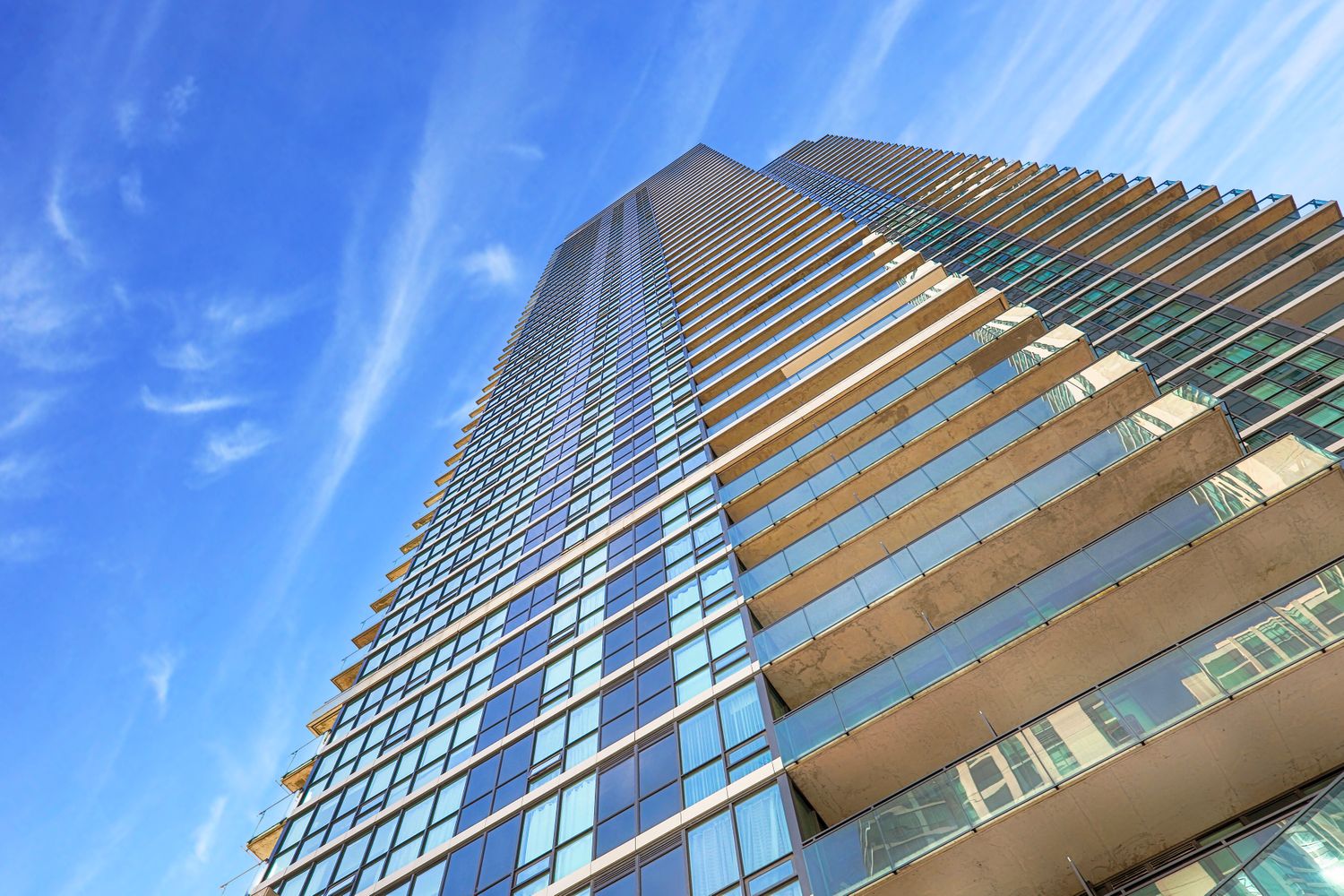 18 Harbour Street. Success Tower is located in  Downtown, Toronto - image #4 of 5