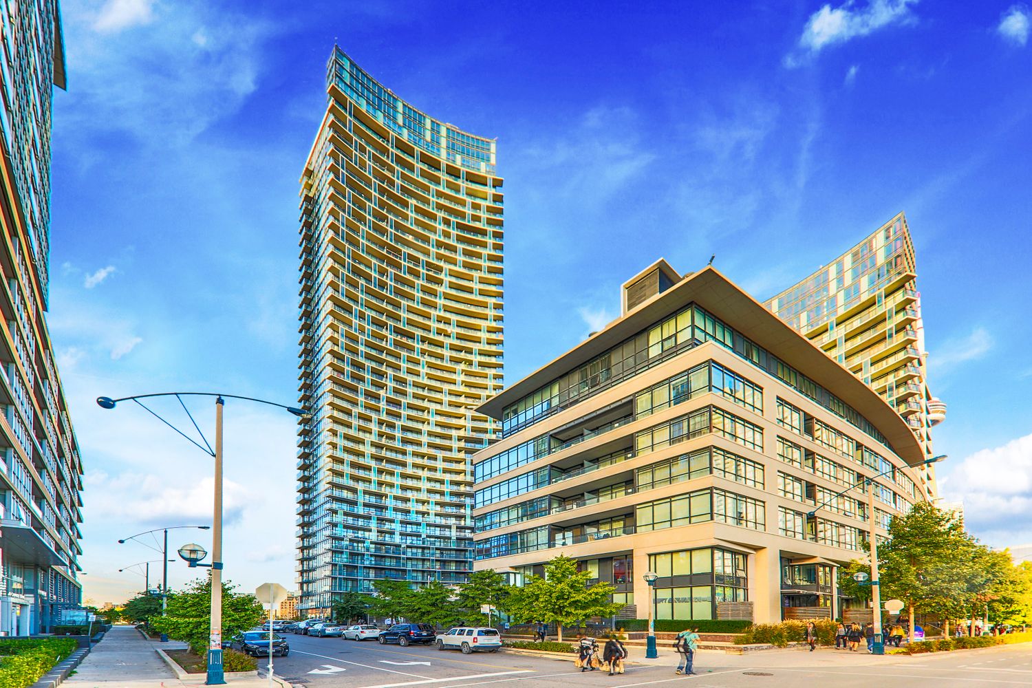 25 Capreol Court. Luna Vista Condos is located in  Downtown, Toronto - image #3 of 5