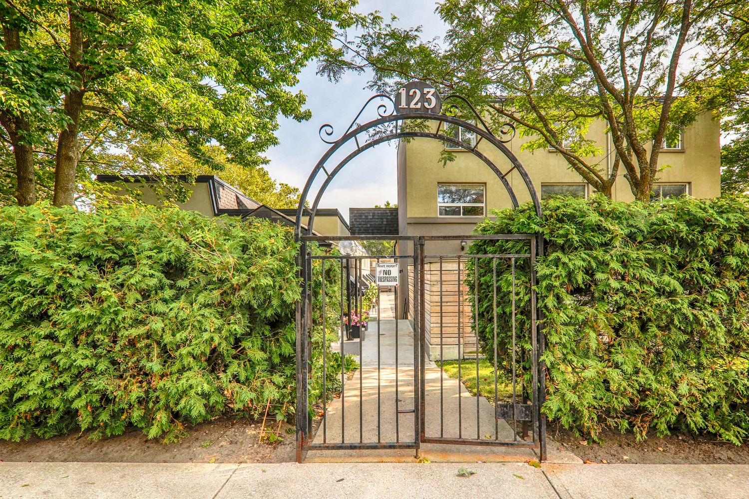 123 Strathcona Avenue. Strathcona Mews is located in  East End, Toronto - image #4 of 4