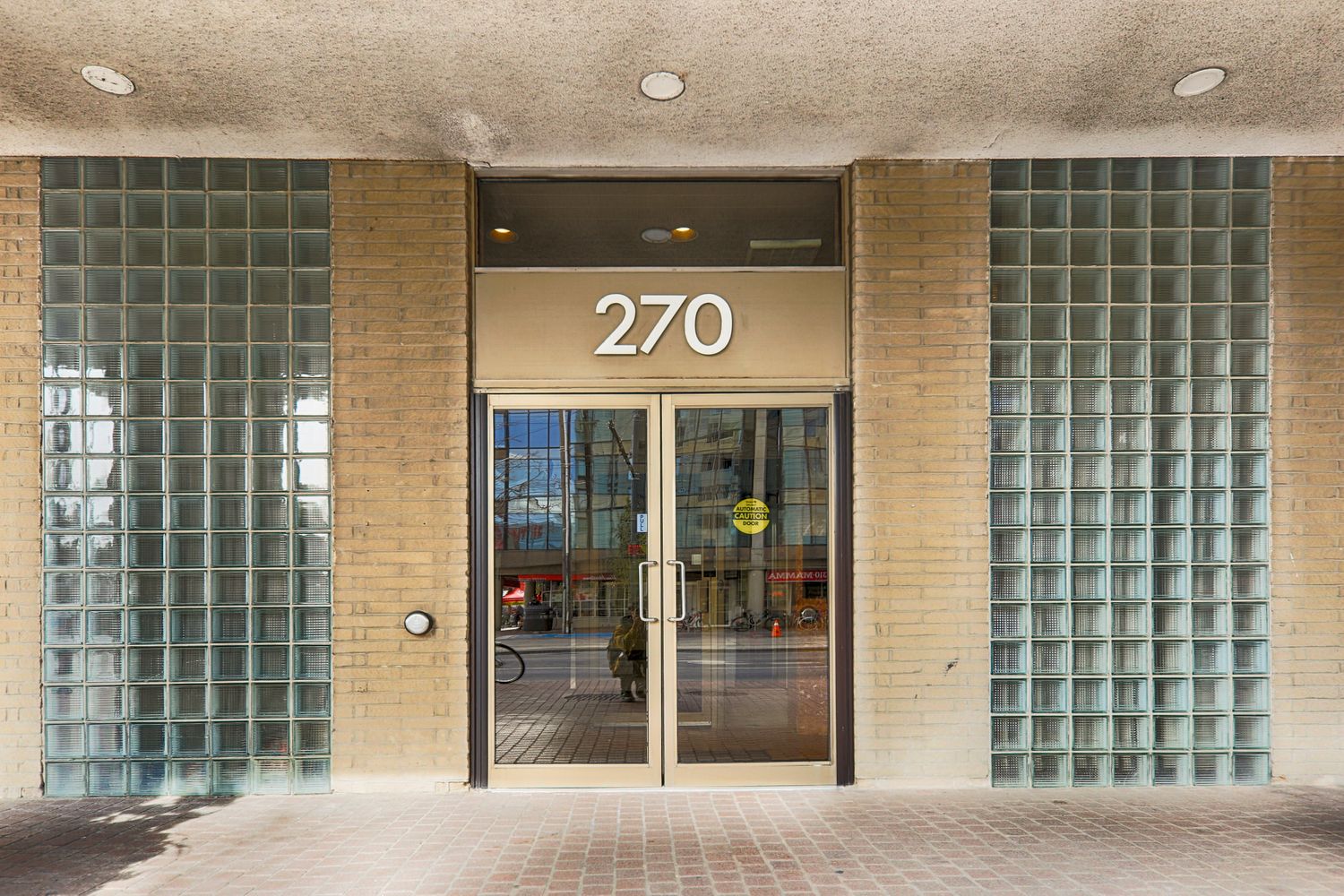 270 Queens Quay W. Harbourpoint III Condos is located in  Downtown, Toronto - image #4 of 4