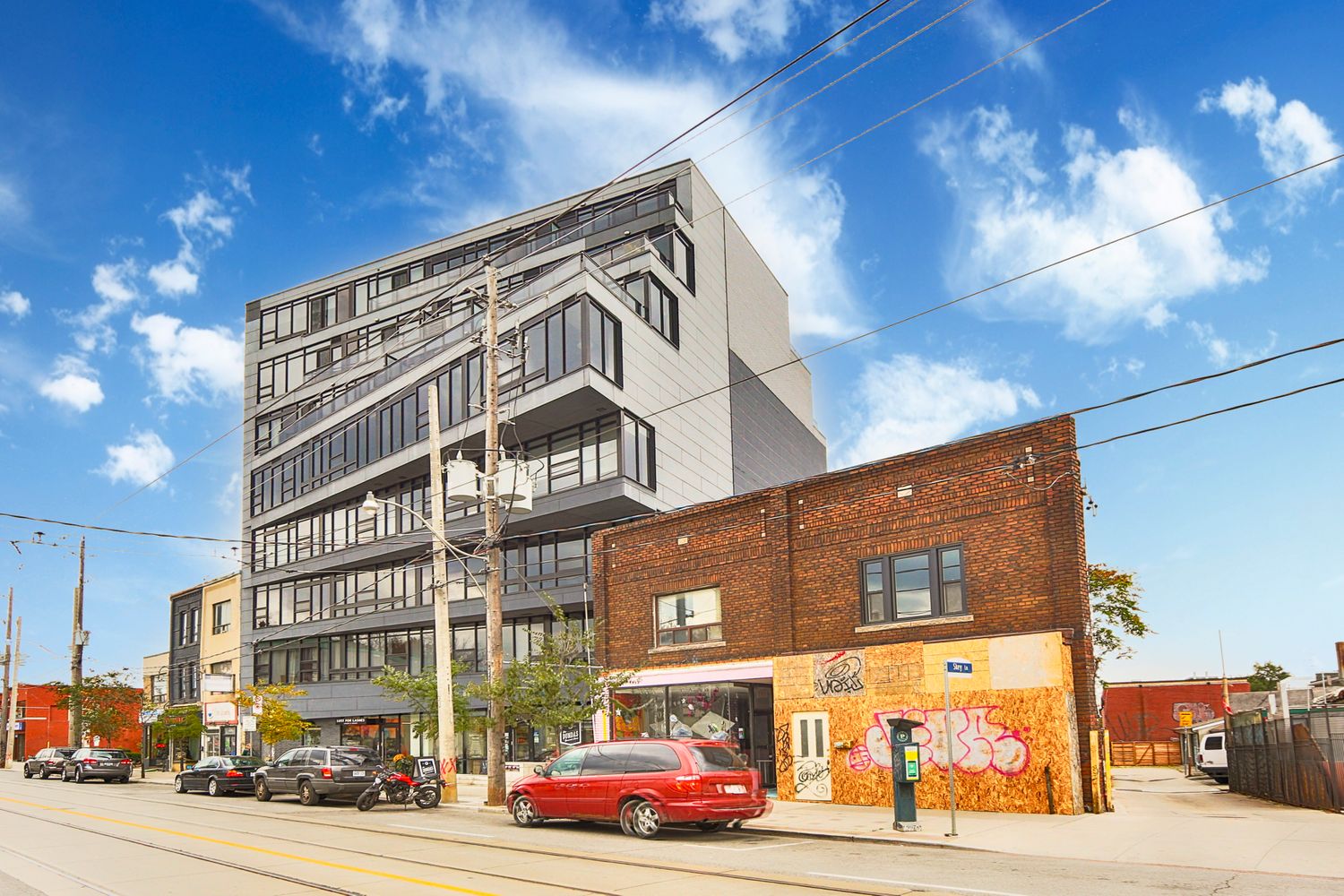 1239 Dundas Street W. Abacus Lofts is located in  West End, Toronto - image #1 of 5