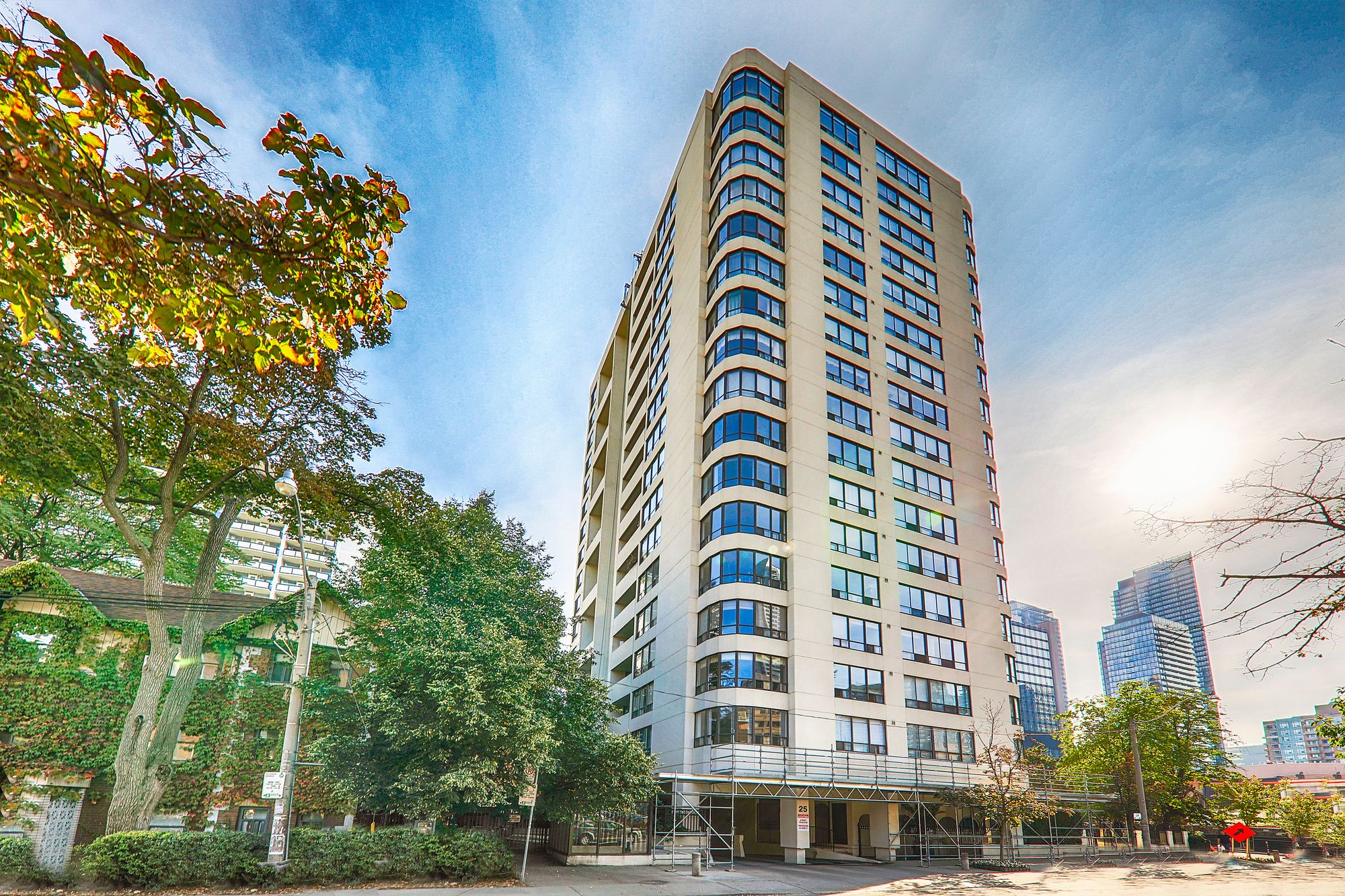 25 Maitland St The Cosmopolitan 1 Condo for Sale & 0 Units for Rent