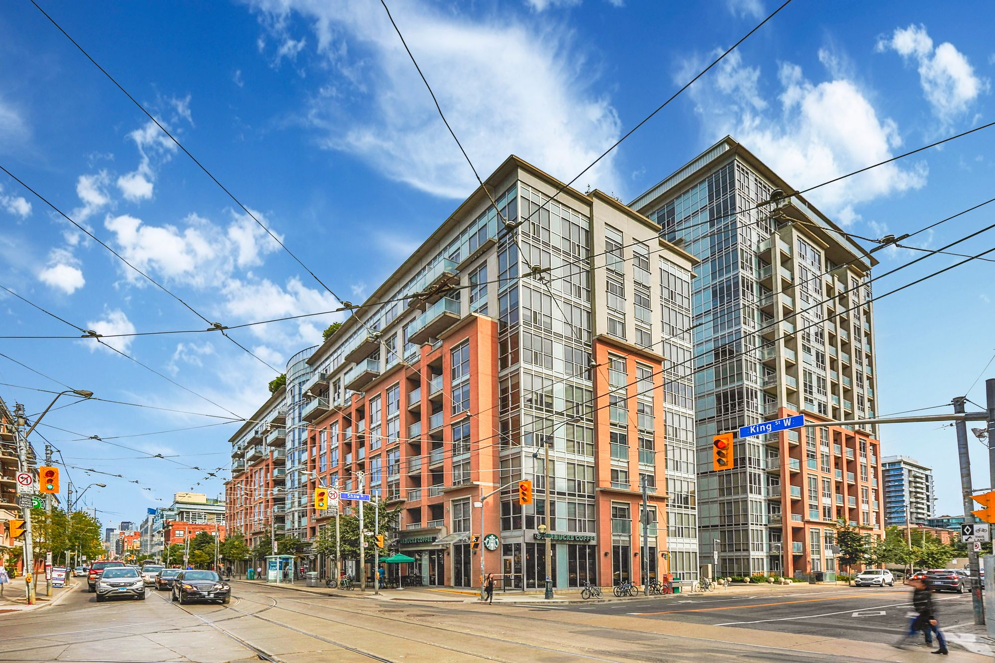 1005 King St W DNA North Tower Condos 1 Bed + Den 1 Bath Unit 210 Strata.ca 1005 King St W DNA North Tower Condos 1 Bed + Den 1 Bath Unit 210 Strata.ca