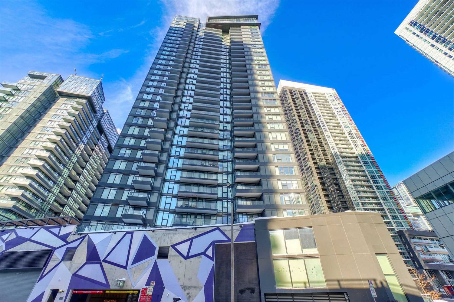 70-90 Queens Wharf Road. Newton Condos is located in  Downtown, Toronto - image #2 of 2