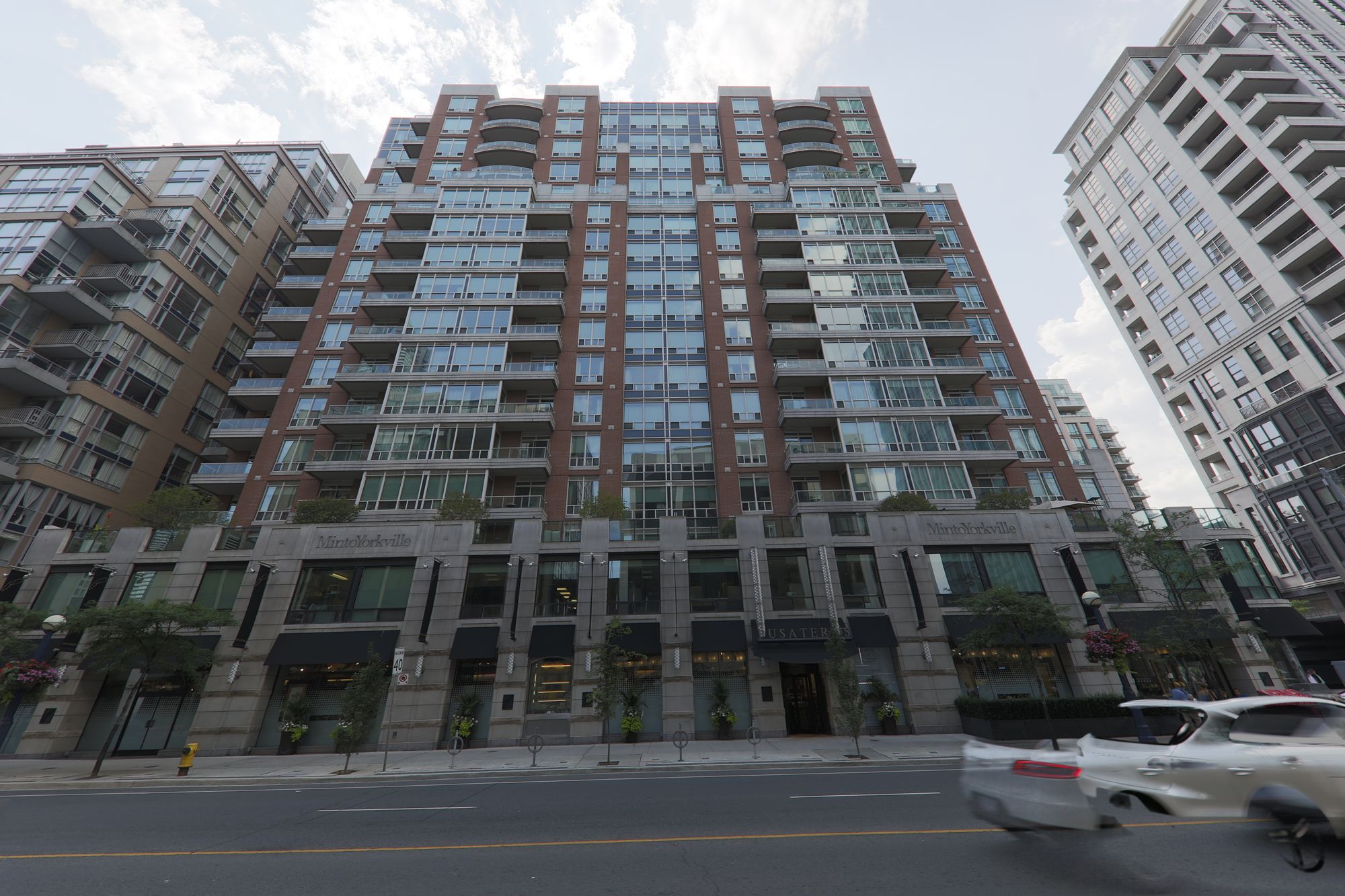 88 Cumberland St, unit 1803 for rent in Yorkville - image #1