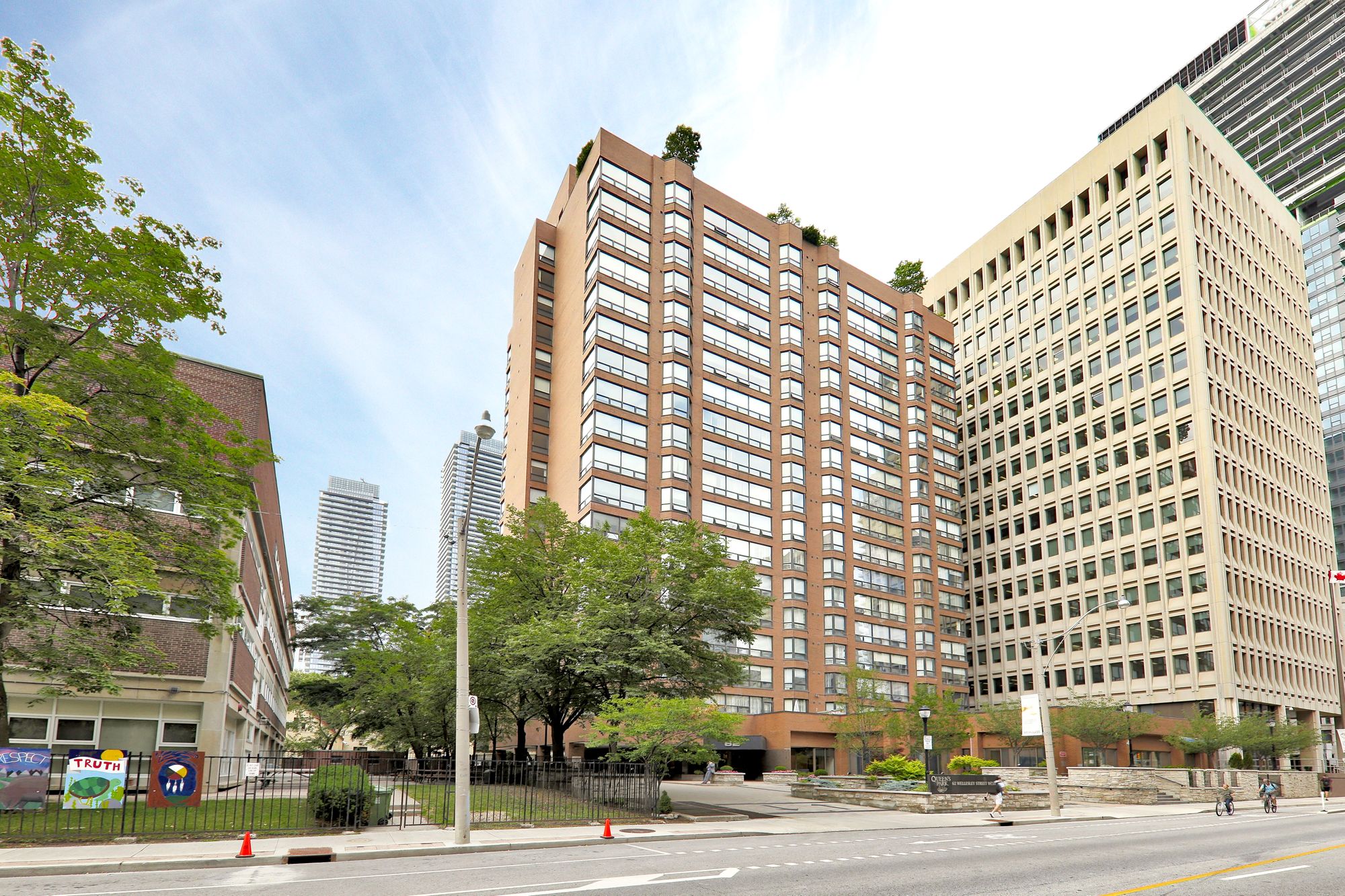 62 Wellesley St W, unit 1506 for sale in Bay St. Corridor - image #1