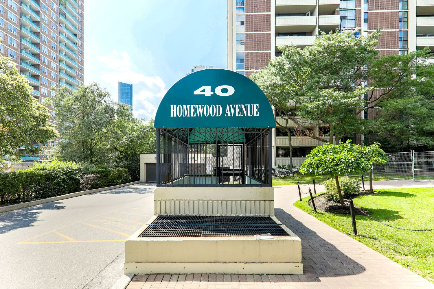 40 Homewood Avenue. 40 Homewood Avenue Condos is located in  Downtown, Toronto - image #4 of 7