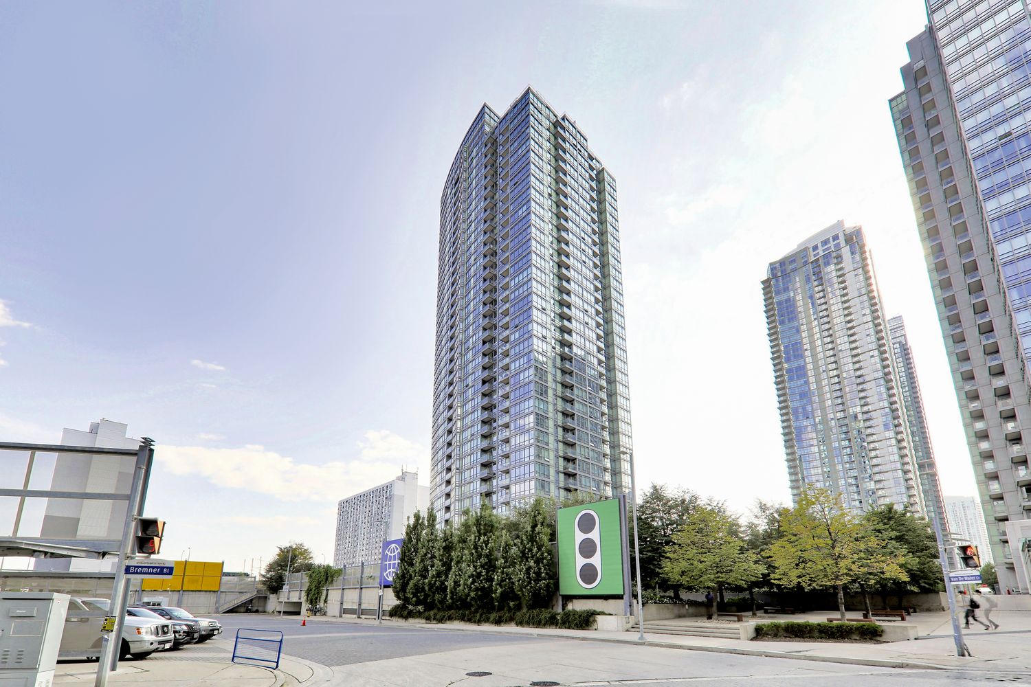 5 Mariner Terrace. Harbour View Estates III Condos is located in  Downtown, Toronto - image #2 of 7