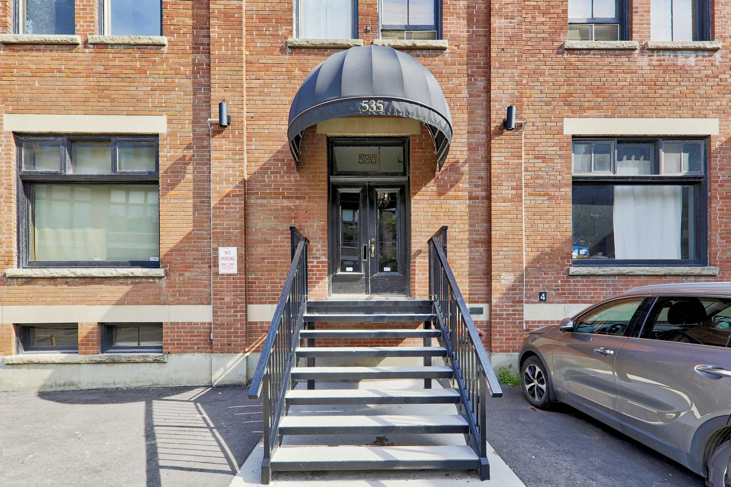 535 Queen Street E. Carhart Lofts is located in  Downtown, Toronto - image #4 of 4