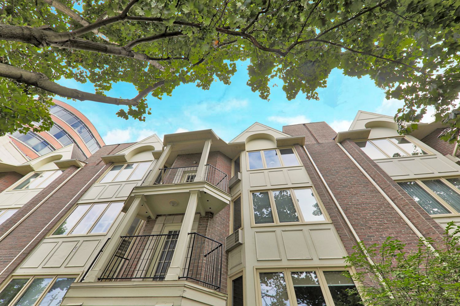 94-98 Trinity Street. Trinity Courtyards Townhomes is located in  Downtown, Toronto - image #3 of 5