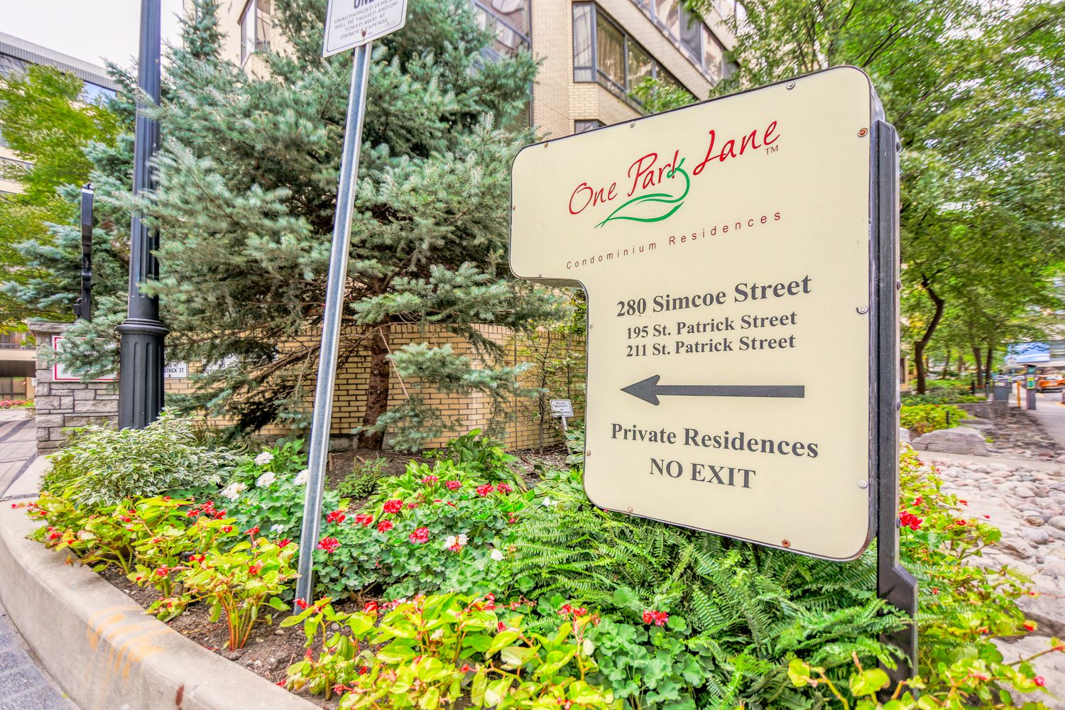 211 St Patrick Street. One Park Lane III Condos is located in  Downtown, Toronto - image #4 of 4